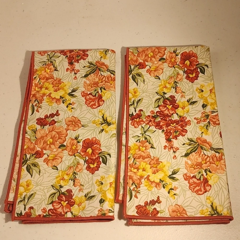 Longaberger Set Of 2 Snapdragon  Fabric Napkins With Orange Trim